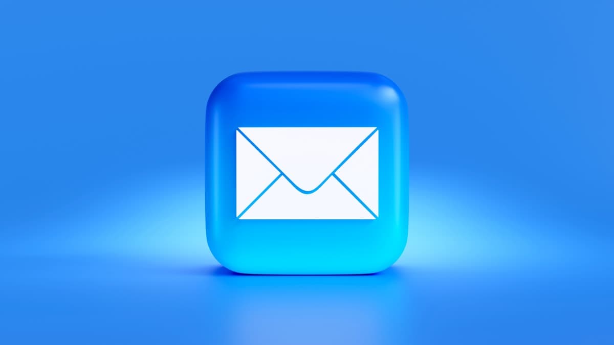 7 Cold Email Opening Lines That Hook Prospects Immediately