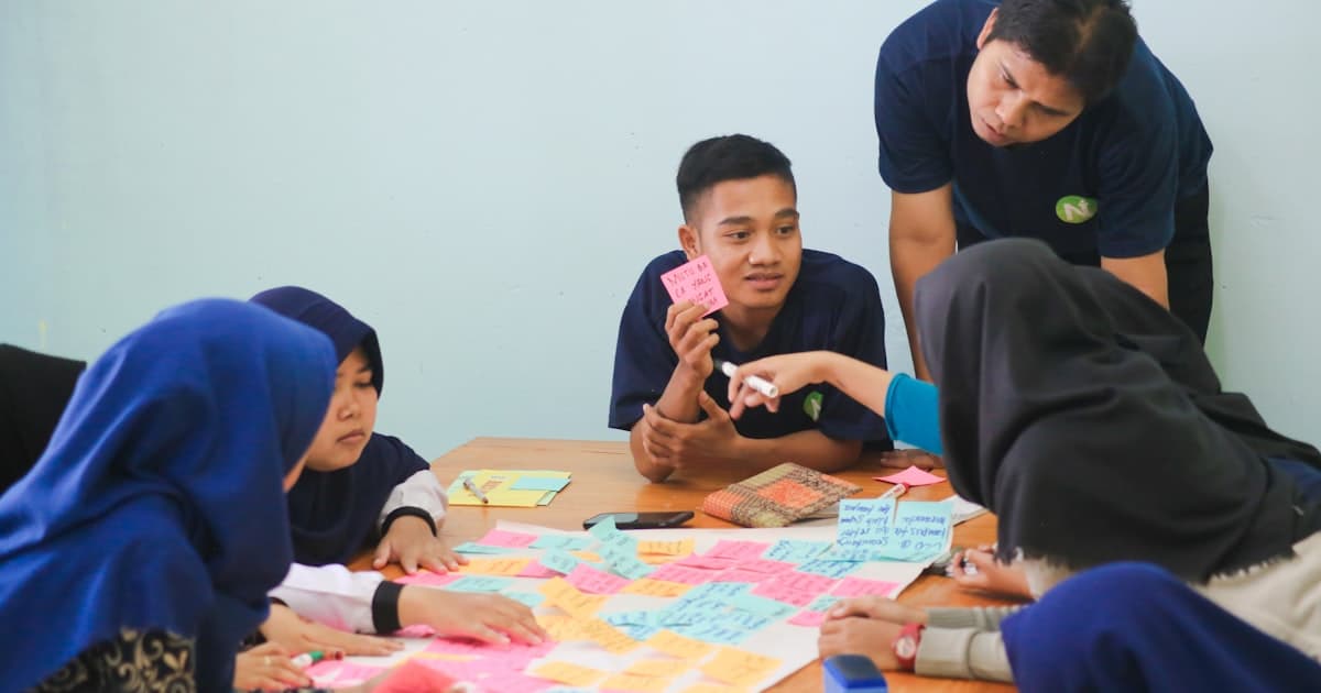 The 10 Sales Skills Every SDR Needs to Master (And How to Build Them)